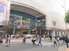 福岡天神店の道順3