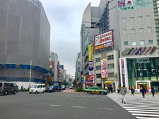 ストラッシュ新宿西口店の道順3